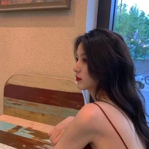 维也纳的姑娘们在线观看封面