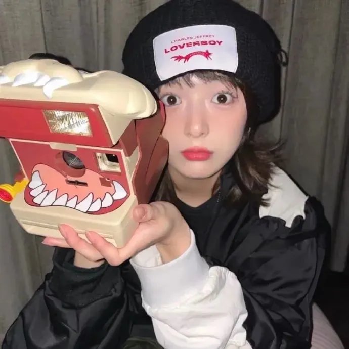 小食尸鬼的赞美诗高清剧集封面